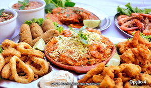 RESTAURANTE GUARDA GOSTO: camarão à parmegiana com acompanhamentos para 2 pessoas, na praia da Guarda do Embaú - SC