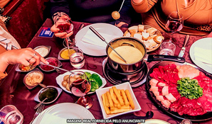 RESTAURANTE LA FAMILLE DE GAZON: sequência completa de Fondue original na pedra, no centro de Gramado - RS