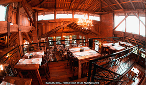 FORNO A LENHA RISTORANTE E PIZZARIA: rodízio de pizzas salgadas e doces (forno a lenha) e sequência de massas, risotos, nhoque, frango e coração grelhados