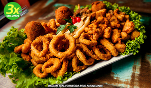 RESTAURANTE BOIÃO: prato de frutos do mar com camarão, lula, isca de peixe, bolinho de siri e acompanhamentos